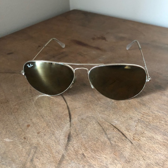 Ray Ban Aviators - Picture 2 of 5